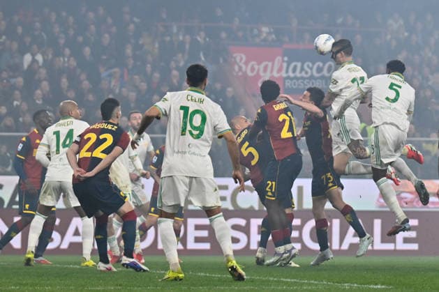 Gianluca Mancini (AS Roma) - Obite Evan N dicka (AS Roma) during Genoa CFC vs AS Roma, Italian soccer Serie A match in Genoa, Italy, March 08 2026  Copyright: xDaniloxVigo IPAxSportx xipa-agency.netx xx IPA_72594511 IPA_Agency_IPA72594511