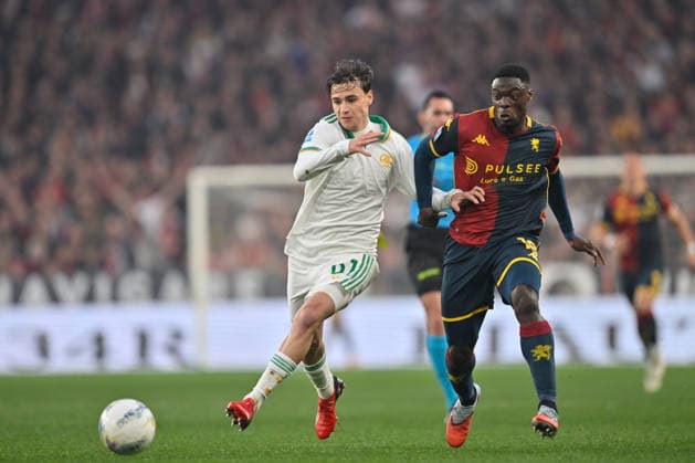 Niccolo Pisilli (AS Roma) . Caleb Ansah Ekuban (Genoa CFC) during Genoa CFC vs AS Roma, Italian soccer Serie A match in Genoa, Italy, March 08 2026  Copyright: xDaniloxVigo IPAxSportx xipa-agency.netx xx IPA_72596186 IPA_Agency_IPA72596186