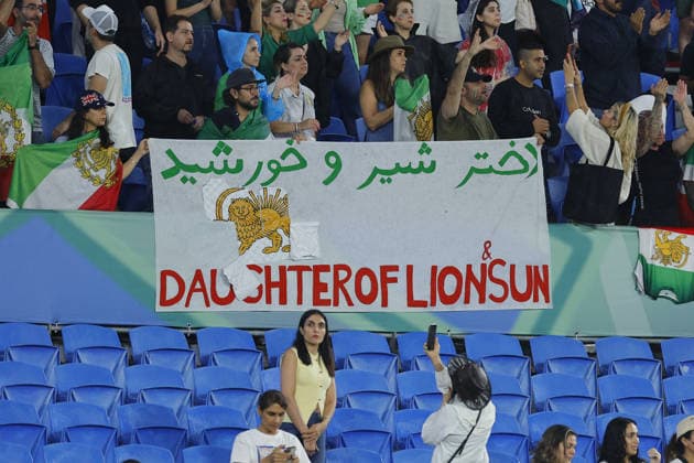 GOLD COAST, AUSTRALIA - MARCH 08 Supporters of Iran are seen holding banners of support after the Womens Asian Cup match between Islamic Republic of Iran and Philippines at the Gold Coast Stadium on March 08 2026 in Gold Coast, Australia Copyright: xMatthewxStarlingx xSPPx Sportspressphoto_SPR106052