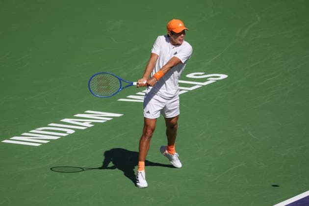 INDIAN WELLS, CA - MARCH 08: Learner Tien (USA) hits a backhand during the BNP Paribas Open on March 8, 2026 at Indian Wells Tennis Garden in Indian Wells, CA. (Photo by George Walker Icon Sportswire) TENNIS: MAR 08 BNP Paribas Open EDITORIAL USE ONLY Icon260308112