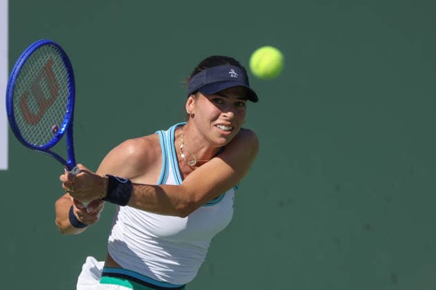 INDIAN WELLS, CA - MARCH 08: Ajla Tomljanovic (AUS) hits a backhand during the BNP Paribas Open on March 8, 2026 at Indian Wells Tennis Garden in Indian Wells, CA. (Photo by George Walker Icon Sportswire) TENNIS: MAR 08 BNP Paribas Open EDITORIAL USE ONLY Icon260308136