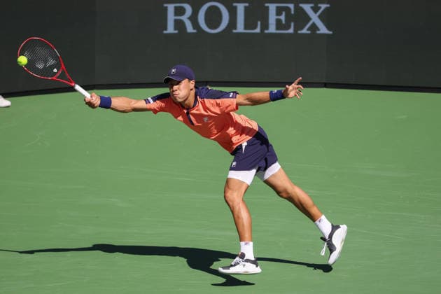 INDIAN WELLS, CA - MARCH 08: Brandon Nakashima (USA) stretches for a forehand during the BNP Paribas Open on March 8, 2026 at Indian Wells Tennis Garden in Indian Wells, CA. (Photo by George Walker Icon Sportswire) TENNIS: MAR 08 BNP Paribas Open EDITORIAL USE ONLY Icon260308043