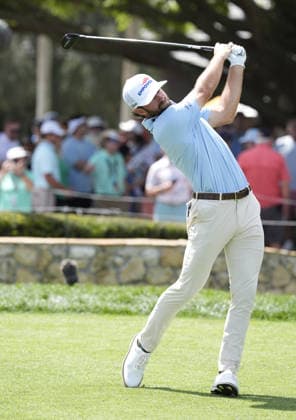 ORLANDO, FL - MARCH 08: PGA, Golf Herren golfer Cameron Young plays his tee shot on the first hole on March 8, 2026, during the final round of the Arnold Palmer Invitational presented by Mastercard at Arnold Palmer™s Bay Hill Club & Lodge in Orlando, Florida. (Photo by Brian Spurlock Icon Sportswire) GOLF: MAR 08 PGA Arnold Palmer Invitational presented by Mastercard EDITORIAL USE ONLY Icon26030823