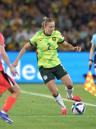 March 8, 2026, Sydney, Australia: Courtney Nevin of Australia women football team seen in action during the AFC Women s Asian Cup Group A match between Australia and Republic of Korea held at the Stadium Australia. Final score Australia 3:3 Republic of Korea. Sydney Australia - ZUMAs197 20260308_aaa_s197_312 Copyright: xLuisxVeniegrax