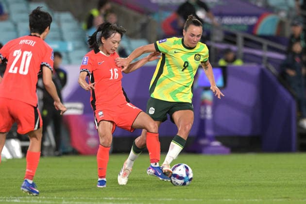 March 8, 2026, Sydney, Australia: Jang Sel-Gi of Republic of Korea women football team and Caitlin Foord of Australia women football team seen in action during the AFC Women s Asian Cup Group A match between Australia and Republic of Korea held at the Stadium Australia. Final score Australia 3:3 Republic of Korea. Australia Vs Republic Of Korea In Sydney - 08 Mar 2026  - ZUMAs197 20260308_aaa_s197_322 Copyright: xLuisxVeniegrax
