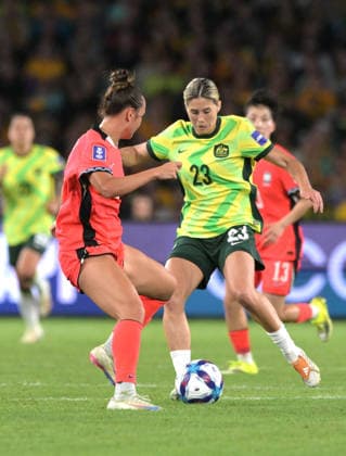 March 8, 2026, Sydney, Australia: Casey Phair (L) of Republic of Korea women football team and Alex Chidiac (R) of Australia women football team seen in action during the AFC Women s Asian Cup Group A match between Australia and Republic of Korea held at the Stadium Australia. Final score Australia 3:3 Republic of Korea. Sydney Australia - ZUMAs197 20260308_aaa_s197_318 Copyright: xLuisxVeniegrax