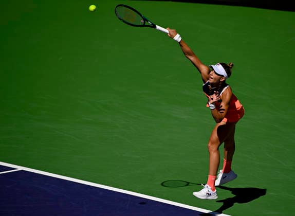 March 08, 2026 Jaqueline Cristian of Romania serves against Aryna Sabalenka during their match at the BNP Paribas Open held at the Indian Wells Tennis Garden in Indian Wells, California. California. Mandatory Photo Credit : CSM Indian Wells United States of America - ZUMAc04_ 20260308_zma_c04_228 Copyright: xCharlesxBausx