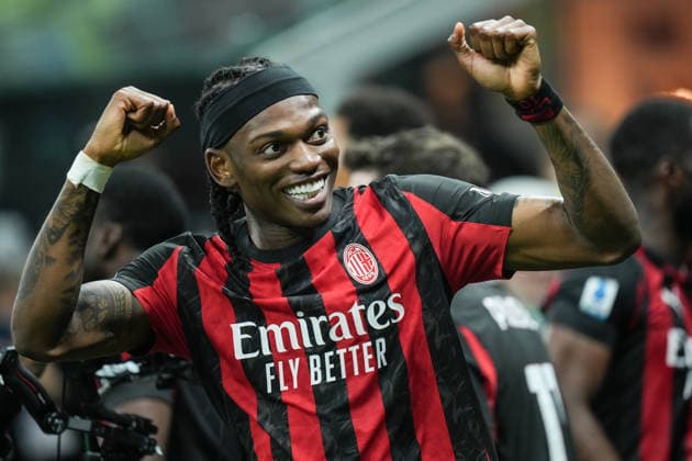 (260309) -- MILAN, March 9, 2026 -- AC Milan s Rafael Leao celebrates the goal of Pervis Estupinan during an Italian Serie A football match between AC Milan and Inter Milan in Milan, Italy, March 8, 2026. ) (SP)ITALY-MILAN-FOOTBALL-SERIE A-AC MILAN VS INTER MILAN LixJing 