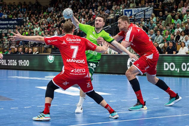 08 03 2026, xovx, Handball Daikin Handball Bundesliga, HSG Wetzlar MT Melsungen f l David Mandic MT Melsungen , Dominik Mappes HSG Wetzlar , Dainis Kristopans MT Melsungen Wetzlar Buderus Arena Hessen Germany EN