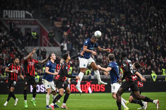 AC Milan v FC Internazionale - Serie A Manuel Akanji of FC Inter is in action during the Italian Serie A football match between AC Milan and Inter FC Internazionale at Giuseppe Meazza San Siro Stadium in Milan, Italy, on March 8, 2026. Milano Italy  Copyright: xTizianoxBallabiox originalFilename:ballabio-acmilana260308_npjIy.jpg