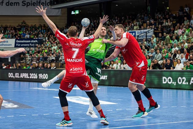 08 03 2026, xovx, Handball Daikin Handball Bundesliga, HSG Wetzlar MT Melsungen f l David Mandic MT Melsungen , Dominik Mappes HSG Wetzlar , Dainis Kristopans MT Melsungen Wetzlar Buderus Arena Hessen Germany EN