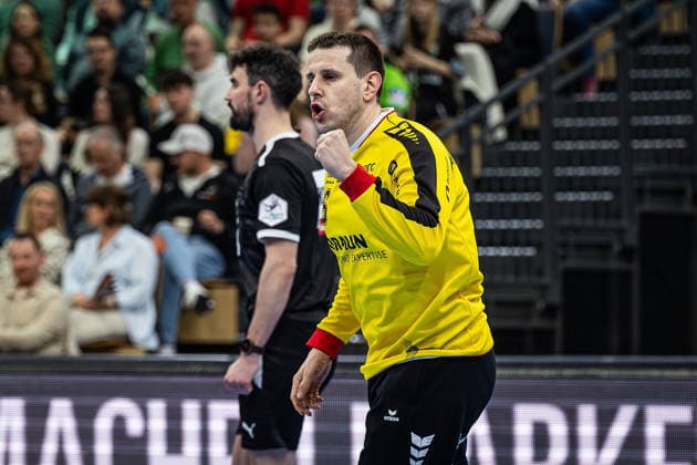 08 03 2026, xovx, Handball Daikin Handball Bundesliga, HSG Wetzlar MT Melsungen Cheers for Nebojsa Simic MT Melsungen Wetzlar Buderus Arena Hessen Germany EN