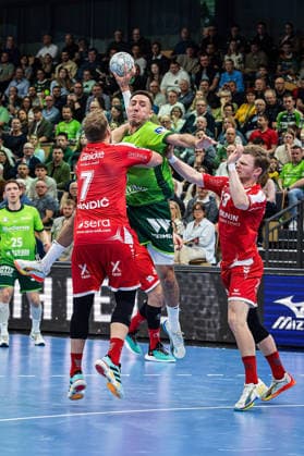 08.03.2026, xovx, Handball Daikin Handball Bundesliga, HSG Wetzlar - MT Melsungen v.l. David Mandic (MT Melsungen), Ahmet Nafea (HSG Wetzlar), Timo Kastening (MT Melsungen) Wetzlar Buderus-Arena Hessen Deutschland (DE) *** 08 03 2026, xovx, Handball Daikin Handball Bundesliga, HSG Wetzlar MT Melsungen f l David Mandic MT Melsungen , Ahmet Nafea HSG Wetzlar , Timo Kastening MT Melsungen Wetzlar Buderus Arena Hessen Germany EN