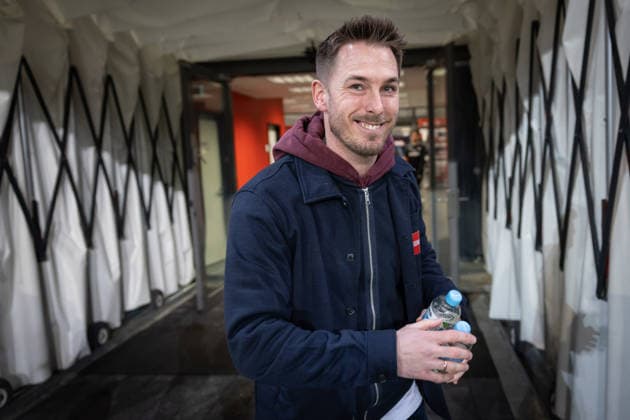 3. Liga; FC Ingolstadt 04 - SC Verl; Cheftrainer Tobias Strobl (Verl) kommt auf den Platz 3. Liga - FC Ingolstadt 04 Saison 2025 2026 SC Verl *** 3 Liga FC Ingolstadt 04 SC Verl Head coach Tobias Strobl Verl comes to the pitch 3 Liga FC Ingolstadt 04 Season 2025 2026 SC Verl