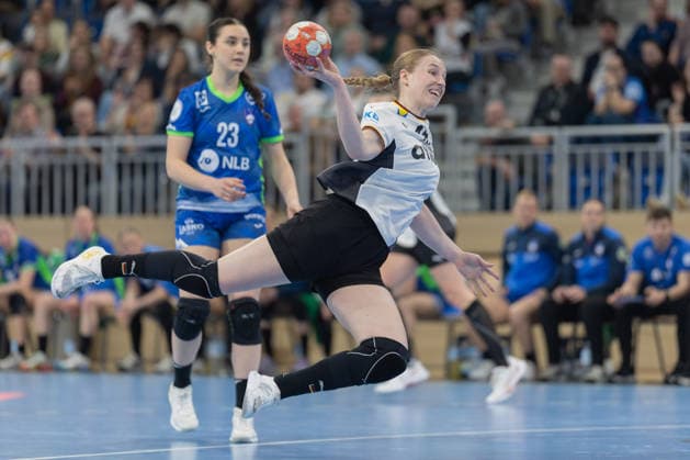 Germany Slovenia, European Womens Handball Championship Qualifier Jolina Huhnstock Germany, 45 ahead of Azra Zulic Slovenia, 23 European Womens Handball Championship Qualifier between Germany and Slovenia on March 8 at SNP dome Heidelberg , Heidelberg Baden Württemberg Germany SNP dome