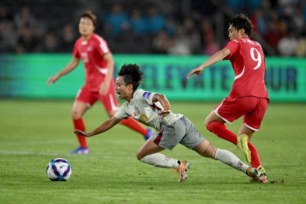 SOCCER ASIAN CUP NORTH KOREA CHINA, Kim Song Gyong of North Korea tackles Zhang Linyan of China during the AFC Women™s Asian Cup Group B match between North Korea and China at CommBank Stadium in Sydney, Monday, March 9, 2026. ( NO ARCHIVING, EDITORIAL USE ONLY SYDNEY NEW SOUTH WALES AUSTRALIA  Copyright: xDEANxLEWINSx 20260309154529548392