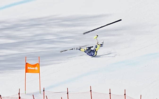 CORTINA, ITALIEN 20260309 Aaron Lindström faller under alpina super-g i Paralympics pa Cortina Curling Olympic Stadium. *** Bilden ingar i SPORTPAKET. För övriga BETALBILD *** CORTINA ITALIEN x9200x *** CORTINA, ITALY 20260309 Aaron Lindström falls during the alpine super g in the Paralympics at Cortina Curling Olympic Stadium Picture in SPORT PACKAGE For others PAY PICTURE CORTINA ITALY x9200x  Copyright: xBjörnxLarssonxRosvall TTx PARALYMPICS 2026 SUPER-G