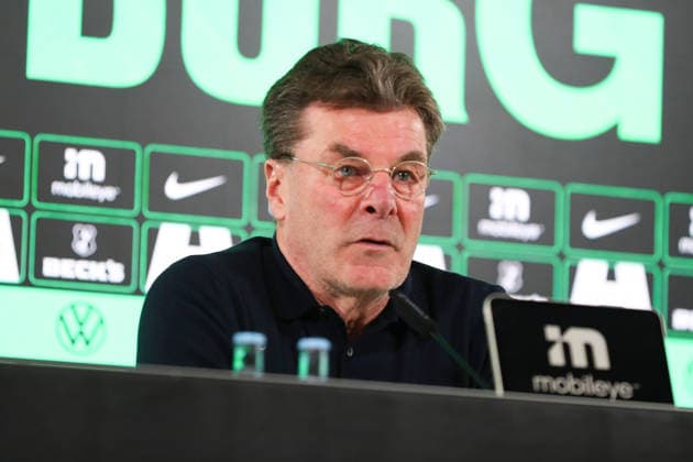 VfL PK Wolfsburg, 09.03.2026, Fußball, Herren, Saison 2025 2026, 1. BL, VfL Wolfsburg, der VfL Wolfsburg hat den neuen Trainer Dieter Hecking vorgestellt. Niedersachsen Deutschland *** VfL PK Wolfsburg, 09 03 2026, Football, Men, Season 2025 2026, 1 BL, VfL Wolfsburg, VfL Wolfsburg has introduced the new coach Dieter Hecking Lower Saxony Germany