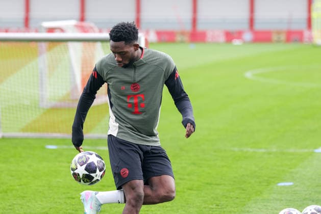 Alphonso Davies FC Bayern Muenchen, 19 with ball, GER, Final training, FC Bayern Muenchen, Football, UEFA Champions League, Round of 16, First leg, 2025 2026 season, 09 03 2026, GER, Final training, FC Bayern Muenchen, Football, UEFA Champions League, Round of 16, First leg, 2025 2026 season, 09 03 2026 Muenchen Copyright: xEibner-Pressefoto JennixMaulx EP_JML