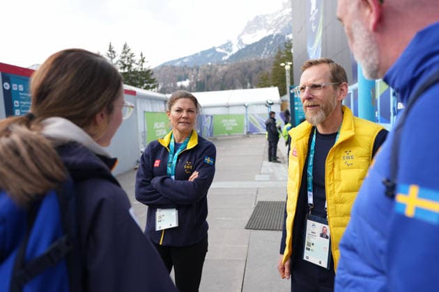 260309 Crown princess Victoria of Sweden, Jakob Forssmed, Swedish Minister for Social Affairs and Public Health, after a wheelchair curling mixed round robin session between Sweden and USA during day 3 of the Milano Cortina 2026 Winter Paralympic Games on March 9, 2026 in Cortina. Photo: Magnus Lejhall Swedish Parasport Federation BILDBYRAN kod XY XY0101 wheelchair curling rullstolscurling paralympic games paralympics paralympiska spel paralympiske leker vinter-paralympics winter paralympics milano cortina 2026 milano cortina 2026 winter paralympic games 3 sweden sverige *** 260309 Crown princess Victoria of Sweden, Jakob Forssmed, Swedish Minister for Social Affairs and Public Health, after a wheelchair curling mixed round robin session between Sweden and USA during day 3 of the Milano Cortina 2026 Winter Paralympic Games on March 9, 2026 in Cortina Photo Magnus Lejhall Swedish Parasport Federation BILDBYRAN code XY XY0101 wheelchair curling wheelchair curling paralympic games paralympiska spel paralympiske leker vinter paralympics winter paralympics milano cortina 2026 milano cortina 2026 winter paralympic games 3 sweden sverige  Copyright: MAGNUSxLEJHALL BB260309BB949