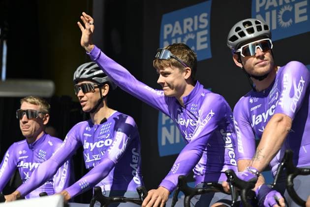 Paris Nice 2026 Stage 2 MONTARGIS, FRANCE - MARCH 09 : Donaldson Robert (GBR) of Team Jayco AlUla on stage before the start of the race during stage 2 of the 84th edition of Paris - Nice an UCI World Tour 2.UWT cycling road race stage for Men Elite of 187 km with start in Epone and finish in Montargis on March 9, 2026 in Montargis, France, 09 03 2026 ( Motordriver Guy De Vuyst - Montargis France  Copyright: xNicoxVereeckenx