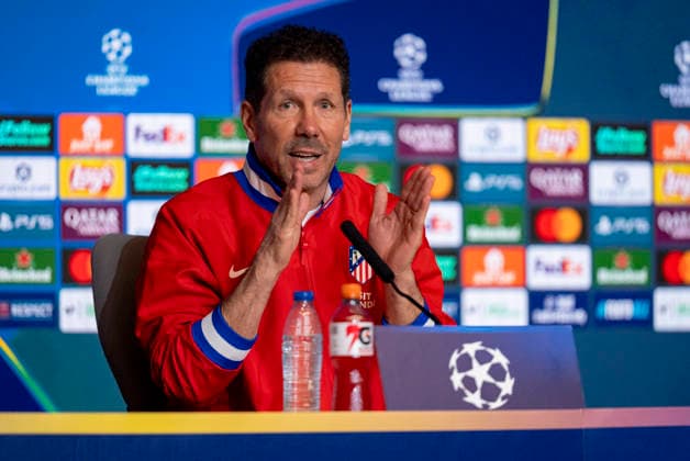 Atletico de Madrid Training Session And press conference, PK, Pressekonferenz - UEFA Champions League 2025 26 Round of 16 First Leg Diego Pablo Simeone, Head Coach of Atletico de Madrid, speaks during the Press Conference ahead of the UEFA Champions League 2025 26 Round of 16 First Leg match against Tottenham Hotspur FC at Estadio Riyadh Air Metropolitano on March 9, 2026 in Madrid, Spain. Madrid Estadio Riyadh Air Metropolitano Madrid Spain Copyright: xAlbertoxGardinx AGardin_20260309_Foot_Champ_Atl_Mad_Press_0174
