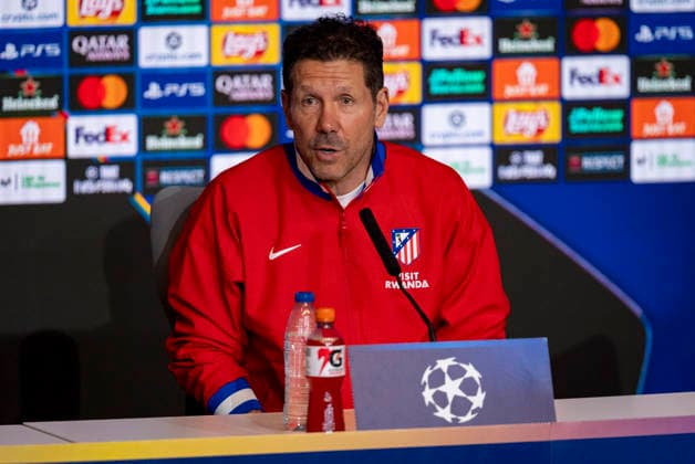 Atletico de Madrid Training Session And press conference, PK, Pressekonferenz - UEFA Champions League 2025 26 Round of 16 First Leg Diego Pablo Simeone, Head Coach of Atletico de Madrid, speaks during the Press Conference ahead of the UEFA Champions League 2025 26 Round of 16 First Leg match against Tottenham Hotspur FC at Estadio Riyadh Air Metropolitano on March 9, 2026 in Madrid, Spain. Madrid Estadio Riyadh Air Metropolitano Madrid Spain Copyright: xAlbertoxGardinx AGardin_20260309_Foot_Champ_Atl_Mad_Press_0172