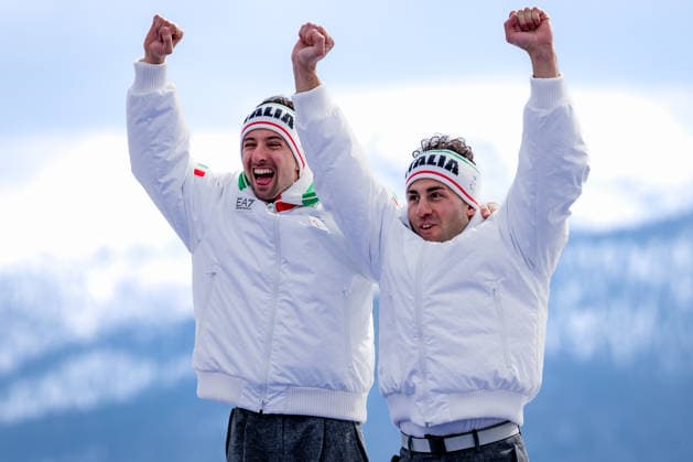PARALYMPICS - Winter Paralympics Milano Cortina 2026 CORTINA D AMPEZZO,ITALY,09.MAR.26 - PARALYMPICS, ALPINE SKIING - Paralympic Winter games, Winterspiele,Spiele, Summer games Milano Cortina 2026, Super G, men, medal ceremony. Image shows Giacomo Bertagnolli and guide Andrea Ravelli (ITA).  GEPAxpictures xMatthiasxTrinkl