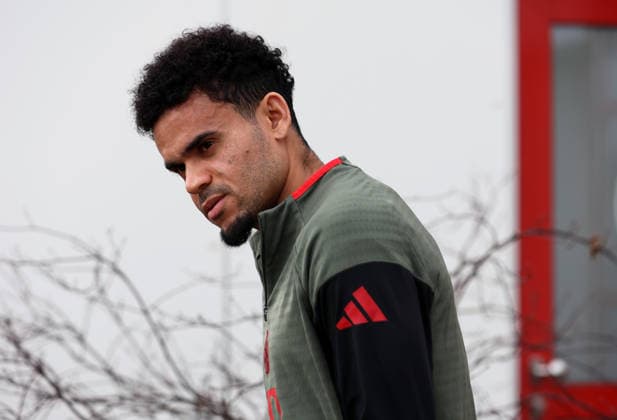 Football, Men, Champions League, Season 2025 2026, FC Bayern Munich, Final training Luis Diaz FC Bayern Munich on the way to the training ground, head, upper body, looking to the left