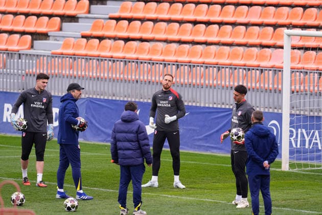 March 9, 2026, Majadahonda, Madrid, Spain: Jan Oblak during the training day of Atletico de Madrid ahead the UEFA Champions League 2025 26 match against Tottenham Hotspur at Ciudad Deportiva Wanda Atletico de Madrid on March 09, 2026, in Majadahonda, Madrid, Spain. Majadahonda Spain - ZUMAa181 20260309_zaa_a181_051 Copyright: xDennisxAgyemanx