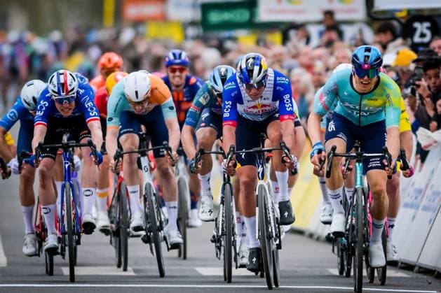 French Dorian Godon of INEOS Grenadiers, New Zealander Laurence Pithie of Red Bull-BORA-hansgrohe, Belgian Jasper Stuyven of Soudal Quick-Step and German Max Kanter of XDS Astana Team sprint to the finish of the second stage of 84th edition of the Paris-Nice cycling race, 187 km from Epone to Montargis, Monday 09 March 2026. DAVIDxPINTENS  x166990295x