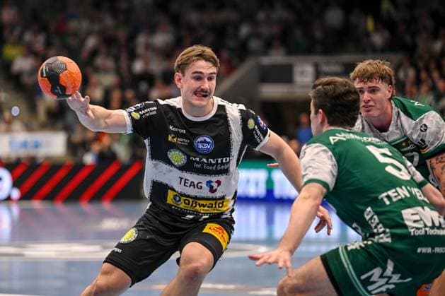 Goeppingen, Germany, 09 03 26 Felix Aellen ThSV Eisenach and Rutger ten Velde FRISCH AUF Goeppingen in a duel during the Daikin Handball Bundesliga match between FRISCH AUF Goeppingen vs ThSV Eisenach at EWS Arena on March 09, 2026 in Goeppingen, Germany Photo by Harry Langer DeFodi Images Goeppingen, Germany, 09 03 26 Felix Aellen ThSV Eisenach and Rutger ten Velde FRISCH AUF Goeppingen battle for the ball during the Daikin Handball Bundesliga match between FRISCH AUF Goeppingen vs ThSV Eisenach at EWS Arena on March 9, 2026 in Goeppingen, Germany Photo by Harry Langer DeFodi Images Photo by Harry Langer DeFodi Images