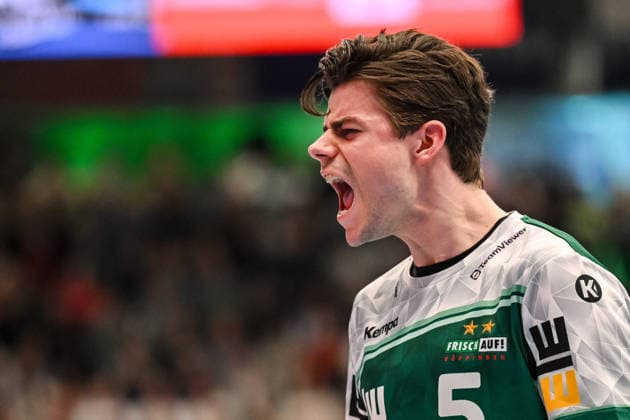 Goeppingen, Germany, 09 03 26 Rutger ten Velde FRISCH AUF Goeppingen gestures, gestures, cheers during the Daikin Handball Bundesliga match between FRISCH AUF Goeppingen vs ThSV Eisenach at EWS Arena on March 09, 2026 in Goeppingen, Germany Photo by Harry Langer DeFodi Images Goeppingen, Germany, 09 03 26 Rutger ten Velde FRISCH AUF Goeppingen gestures during the Daikin Handball Bundesliga match between FRISCH AUF Goeppingen vs ThSV Eisenach at EWS Arena on March 9, 2026 in Goeppingen, Germany Photo by Harry Langer DeFodi Images Photo by Harry Langer DeFodi Images