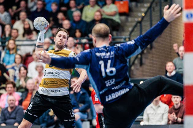 v l Sebastian Gress HC Elbflorenz 2006, 25 , Fredrik Genz TuS N Luebbecke, 16 GER, TuS N Luebbecke vs HC Elbflorenz 2006, Handball, 2 Bundesliga, Matchday 23, Season 2025 2026, 09 03 2026 GER, TuS N Luebbecke vs HC Elbflorenz 2006, Handball, 2 Bundesliga, Matchday 23, Season 2025 2026, 09 03 2026 Luebbecke Copyright: xEibner-Pressefoto JanxRollingerx EP_JSK