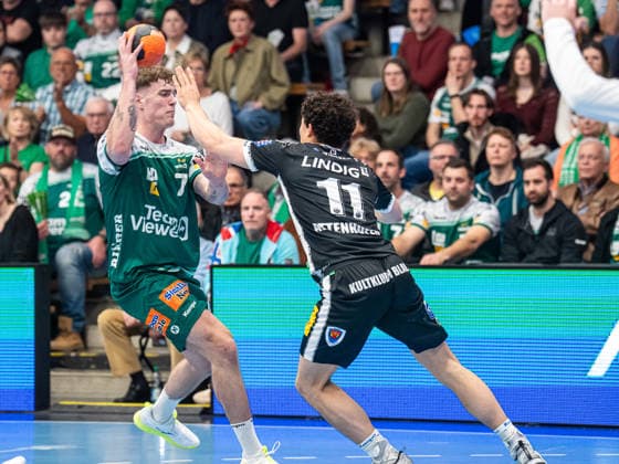 Victor Kloeve Frisch Auf Goeppingen, 07 in duel with Gian Attenhofer ThSV Eisenach, 11 , Frisch Auf Goeppingen vs ThSV Eisenach, Handball, 1 Bundesliga, Men, Season 2025 2026, 09 03 2026, Frisch Auf Goeppingen vs ThSV Eisenach, Handball, 1 Bundesliga, Men, Season 2025 2026, 09 03 2026 Goeppingen Copyright: xEibner-Pressefoto MichaelxSchmidx EP_MST