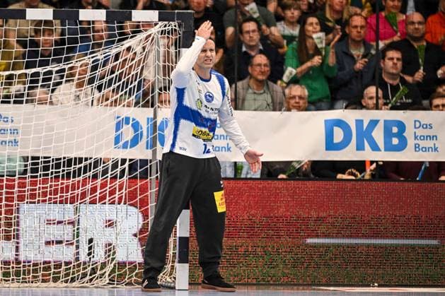 Goeppingen, Germany, 09 03 26 Goalkeeper Silvio Heinevetter ThSV Eisenach gestures during the Daikin Handball Bundesliga match between FRISCH AUF Goeppingen vs ThSV Eisenach at EWS Arena on 09 March 2026 in Goeppingen, Germany Photo by Harry Langer DeFodi Images Goeppingen, Germany, 09 03 26 Goalkeeper Silvio Heinevetter ThSV Eisenach gestures during the Daikin Handball Bundesliga match between FRISCH AUF Goeppingen vs ThSV Eisenach at EWS Arena on March 9, 2026 in Goeppingen, Germany Photo by Harry Langer DeFodi Images Photo by Harry Langer DeFodi Images