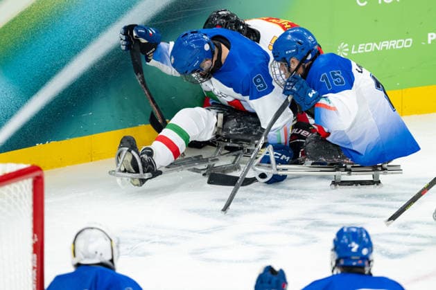 March 9, 2026, Milan, Lombardy, Italy: Para Ice hockey, Eishockey match between China and Italy Preliminary Round - Group A (ITA-CHN) during the Milano Cortina 2026 Winter Paralympics: Day 3 at the Milano Santagiulia Ice Hockey Arena. China defeat Italy 11-1. Milan Italy - ZUMAk331 20260309_oly_k331_385 Copyright: xRalfxKuckuckx