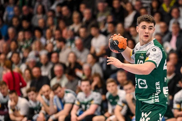 Goeppingen, Germany, 09 03 26 Elias Newel FRISCH AUF Goeppingen in action, on the ball, single action during the Daikin Handball Bundesliga match between FRISCH AUF Goeppingen vs ThSV Eisenach at EWS Arena on March 09, 2026 in Goeppingen, Germany Photo by Harry Langer DeFodi Images Goeppingen, Germany, 09 03 26 Elias Newel FRISCH AUF Goeppingen controls the ball during the Daikin Handball Bundesliga match between FRISCH AUF Goeppingen vs ThSV Eisenach at EWS Arena on March 9, 2026 in Goeppingen, Germany Photo by Harry Langer DeFodi Images Photo by Harry Langer DeFodi Images