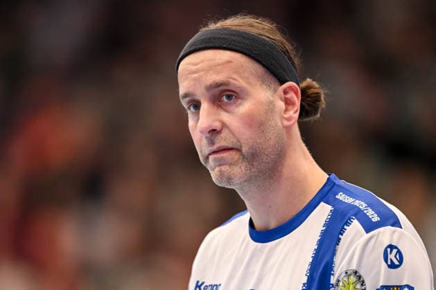 Goeppingen, Germany, 09 03 26 Goalkeeper Silvio Heinevetter ThSV Eisenach Looks on during the Daikin Handball Bundesliga match between FRISCH AUF Goeppingen vs ThSV Eisenach at EWS Arena on March 09, 2026 in Goeppingen, Germany Photo by Harry Langer DeFodi Images Goeppingen, Germany, 09 03 26 Goalkeeper Silvio Heinevetter ThSV Eisenach Looks on during the Daikin Handball Bundesliga match between FRISCH AUF Goeppingen vs ThSV Eisenach at EWS Arena on March 9, 2026 in Goeppingen, Germany Photo by Harry Langer DeFodi Images Photo by Harry Langer DeFodi Images