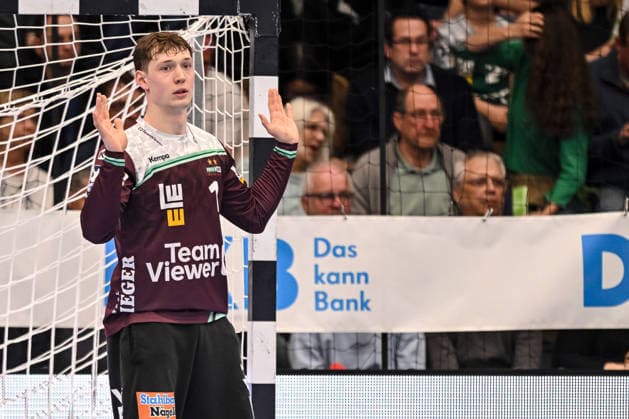 Goeppingen, Germany, 09 03 26 Goalkeeper Julian Buchele FRISCH AUF Goeppingen gestures, gestures during the Daikin Handball Bundesliga match between FRISCH AUF Goeppingen vs ThSV Eisenach at EWS Arena on March 09, 2026 in Goeppingen, Germany Photo by Harry Langer DeFodi Images Goeppingen, Germany, 09 03 26 Goalkeeper Julian Buchele FRISCH AUF Goeppingen gestures during the Daikin Handball Bundesliga match between FRISCH AUF Goeppingen vs ThSV Eisenach at EWS Arena on March 9, 2026 in Goeppingen, Germany Photo by Harry Langer DeFodi Images Photo by Harry Langer DeFodi Images