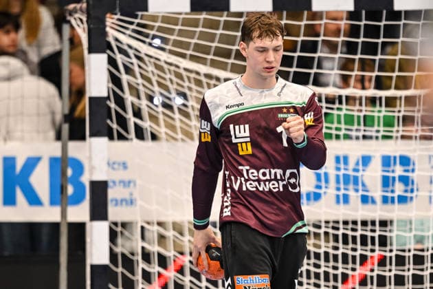 Goeppingen, Germany, 09 03 26 Goalkeeper Julian Buchele FRISCH AUF Goeppingen gestures, gestures during the Daikin Handball Bundesliga match between FRISCH AUF Goeppingen vs ThSV Eisenach at EWS Arena on March 09, 2026 in Goeppingen, Germany Photo by Harry Langer DeFodi Images Goeppingen, Germany, 09 03 26 Goalkeeper Julian Buchele FRISCH AUF Goeppingen gestures during the Daikin Handball Bundesliga match between FRISCH AUF Goeppingen vs ThSV Eisenach at EWS Arena on March 9, 2026 in Goeppingen, Germany Photo by Harry Langer DeFodi Images Photo by Harry Langer DeFodi Images