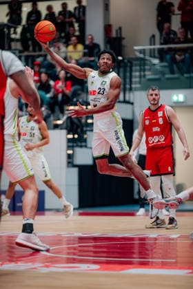 BB 2BL SBB Baskets BBC Bayreuth KeVaughn Allen BBC Bayreuth during the 2025 2026 season in the 2 Barmer Basketball Bundesliga Pro A on matchday 26 between SBB Baskets and BBC Bayreuth at Wolfgang Lakenmacher Halle on March 9, 2026 in Magdeburg, Sachsen Anhalt, Germany