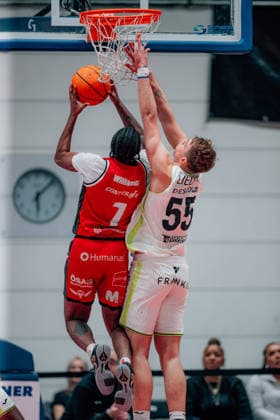 BB 2BL SBB Baskets BBC Bayreuth Daivien Latrell Williamson SBB Baskets , Lenny Liedtke BBC Bayreuth during the 2025 2026 season in the 2 Barmer Basketball Bundesliga Pro A on matchday 26 between SBB Baskets and BBC Bayreuth at Wolfgang Lakenmacher Halle on March 9, 2026 in Magdeburg, Sachsen Anhalt, Germany