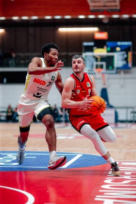 BB 2BL SBB Baskets BBC Bayreuth Martin Bogdanov SBB Baskets , KeVaughn Allen BBC Bayreuth during the 2025 2026 season in the 2 Barmer Basketball Bundesliga Pro A on matchday 26 between SBB Baskets and BBC Bayreuth at Wolfgang Lakenmacher Halle on March 9, 2026 in Magdeburg, Sachsen Anhalt, Germany