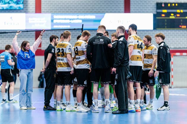 Timeout HC Elbflorenz 2006 GER, TuS N Luebbecke vs HC Elbflorenz 2006, Handball, 2 Bundesliga, Matchday 23, Season 2025 2026, 09 03 2026 GER, TuS N Luebbecke vs HC Elbflorenz 2006, Handball, 2 Bundesliga, Matchday 23, Season 2025 2026, 09 03 2026 Luebbecke Copyright: xEibner-Pressefoto JanxRollingerx EP_JSK