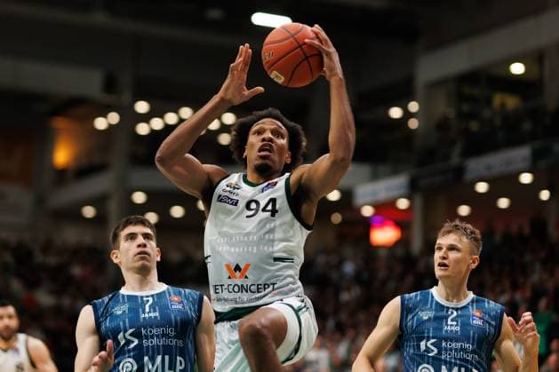 George King Gladiators Trier in a duel with Dusan Neskovic MLP Academics Heidelberg and Niklas Wuerzner MLP Academics Heidelberg , Vet Concept Gladiators Trier vs MLP Academics Heidelberg, Basketball, easyCredit BBL, Matchday 23, Season 2025 2026, 09 03 2026 Vet Concept Gladiators Trier vs MLP Academics Heidelberg, Basketball, easyCredit BBL, Matchday 23, Season 2025 2026, 09 03 2026 Copyright: xEibner-Pressefoto AlexanderxNeisx EP_ANS