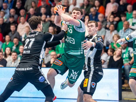 Elias Newel Frisch Auf Goeppingen, 40 finds the gap between Max Benecke ThSV Eisenach, 09 and Philipp Meyer ThSV Eisenach, 27 , Frisch Auf Goeppingen vs ThSV Eisenach, Handball, 1 Bundesliga, Men, Season 2025 2026, 09 03 2026, Frisch Auf Goeppingen vs ThSV Eisenach, Handball, 1 Bundesliga, Men, Season 2025 2026, 09 03 2026 Goeppingen Copyright: xEibner-Pressefoto MichaelxSchmidx EP_MST