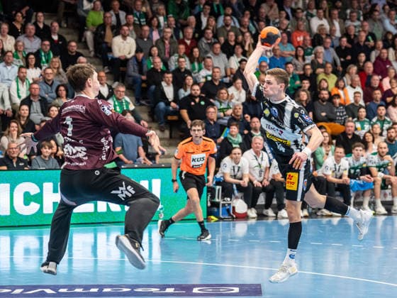 Peter Walz ThSV Eisenach, 14 in duel with Julian Buchele Frisch Auf Goeppingen, 01 , Frisch Auf Goeppingen vs ThSV Eisenach, Handball, 1 Bundesliga, Men, Season 2025 2026, 09 03 2026, Frisch Auf Goeppingen vs ThSV Eisenach, Handball, 1 Bundesliga, Men, Season 2025 2026, 09 03 2026 Goeppingen Copyright: xEibner-Pressefoto MichaelxSchmidx EP_MST
