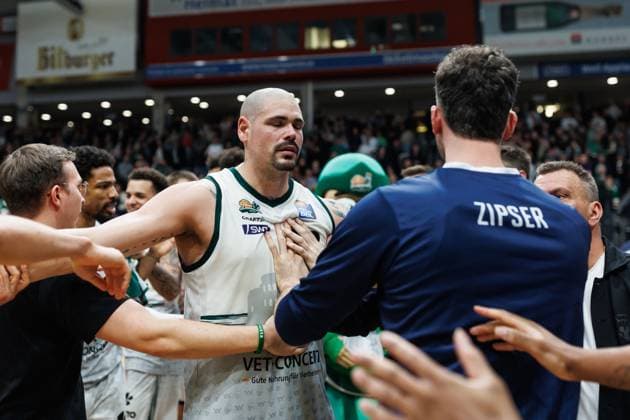 Maik Zirbes Gladiators Trier and Paul Zipser MLP Academics Heidelberg mediate, Vet Concept Gladiators Trier vs MLP Academics Heidelberg, Basketball, easyCredit BBL, Matchday 23, Season 2025 2026, 09 03 2026 Vet Concept Gladiators Trier vs MLP Academics Heidelberg, Basketball, easyCredit BBL, Matchday 23, Season 2025 2026, 09 03 2026 Copyright: xEibner-Pressefoto AlexanderxNeisx EP_ANS