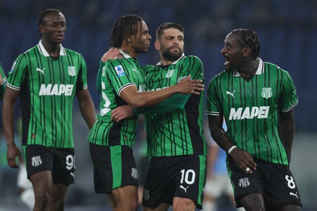 CALCIO - Serie A - SS Lazio vs US Sassuolo Rome, Italy - March 9, 2026: Armand Lauriente of Sassuolo score the goal and celebrate with the teammate during the Serie A Enilive 2025-2026 football match between S.S. Lazio vs U.S. Sassuolo at Olympic Stadium. Rome Italy  Copyright: xIPAxSport ABACAx